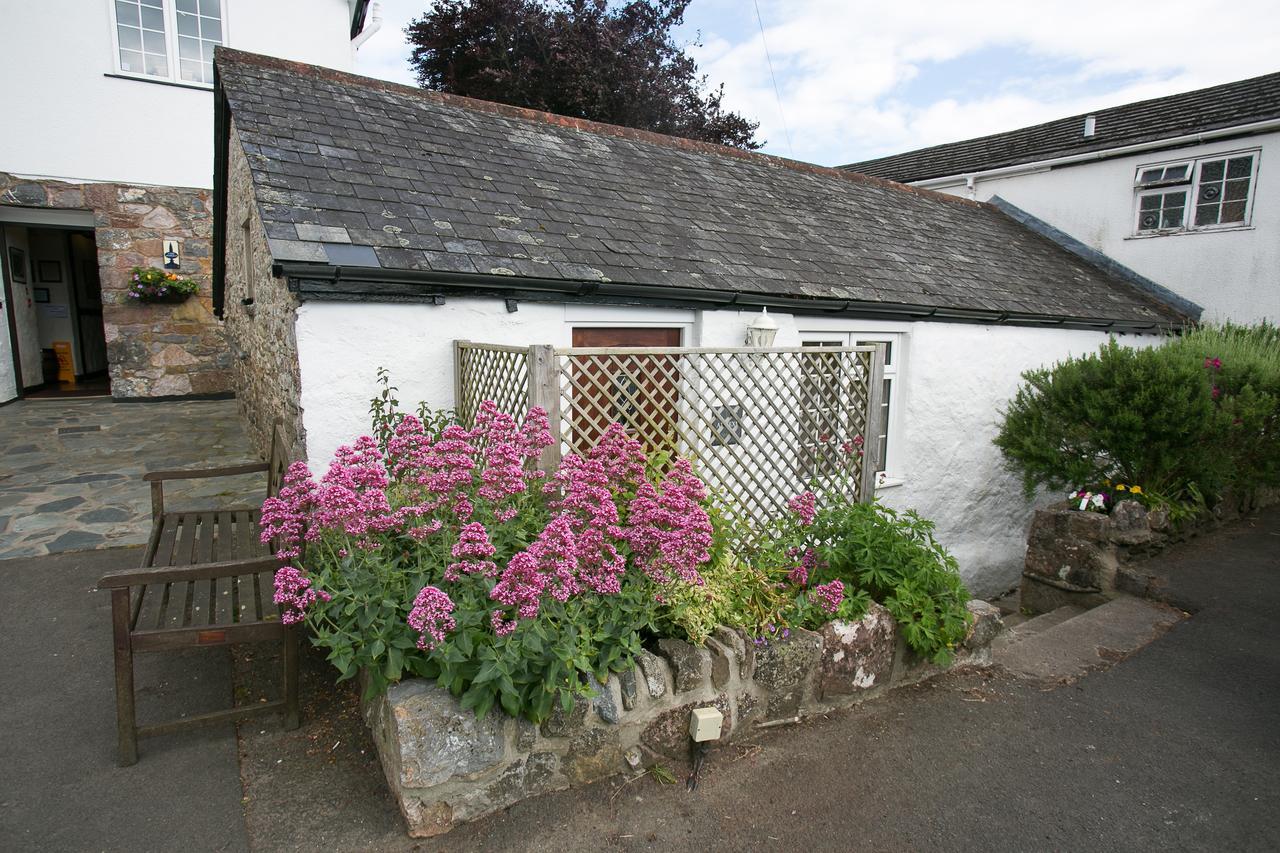 The Sea Trout Inn Totnes Exterior foto